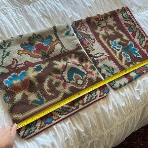 🇹🇷2 Hand woven antique Kilim rug pillows I got in Turkey. 💯 wool. EUC 17”x 17